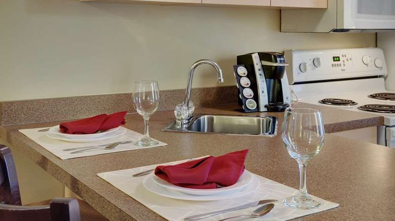 <b>Coast Grimshaw Hotel & Suites Room</b>. Images powered by <a href="https://iceportal.shijigroup.com/" title="IcePortal" target="_blank">IcePortal</a>.