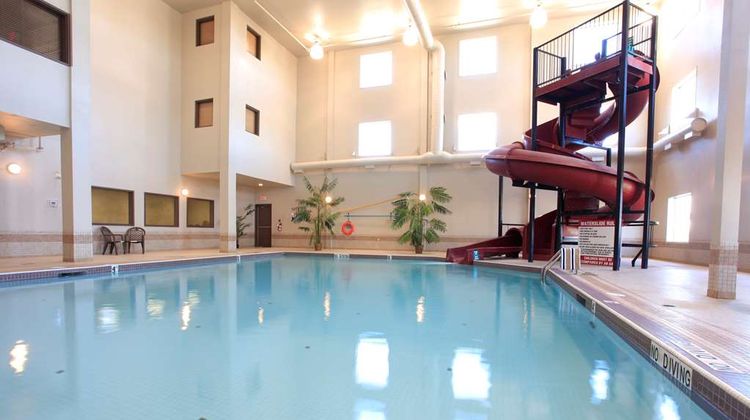 Coast Grimshaw Hotel & Suites Pool