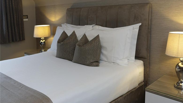 <b>The Riverside Room</b>. Images powered by <a href="https://iceportal.shijigroup.com/" title="IcePortal" target="_blank">IcePortal</a>.