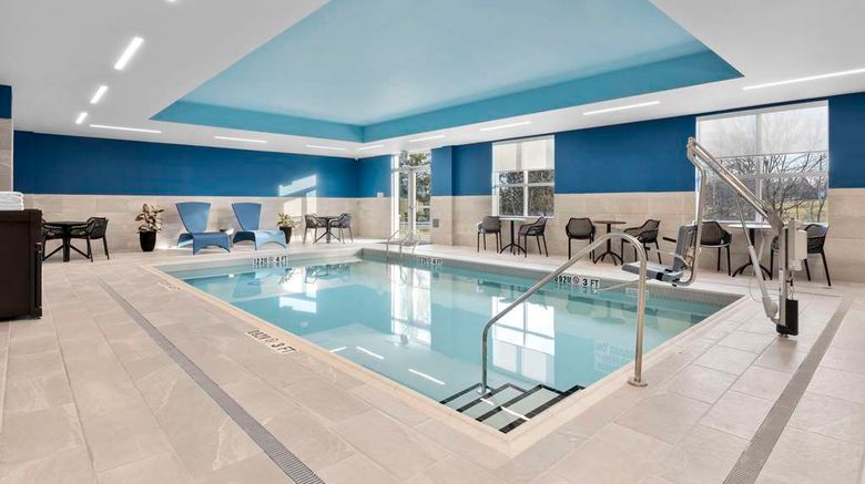 <b>Hampton Inn by Hilton Cornwall Pool</b>. Images powered by <a href="https://iceportal.shijigroup.com/" title="IcePortal" target="_blank">IcePortal</a>.
