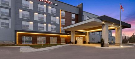 Hampton Inn by Hilton Cornwall Exterior