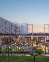 DoubleTree by Hilton Canakkale