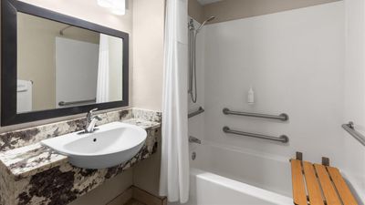 Days Inn by Wyndham Charleston E