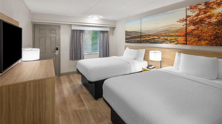 Days Inn by Wyndham Charleston E Room