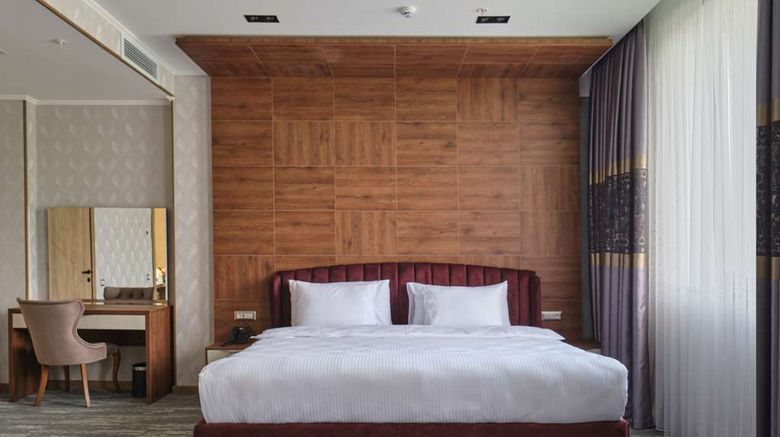 <b>Panaramas Hotel Radisson Individuals Suite</b>. Images powered by <a href="https://iceportal.shijigroup.com/" title="IcePortal" target="_blank">IcePortal</a>.