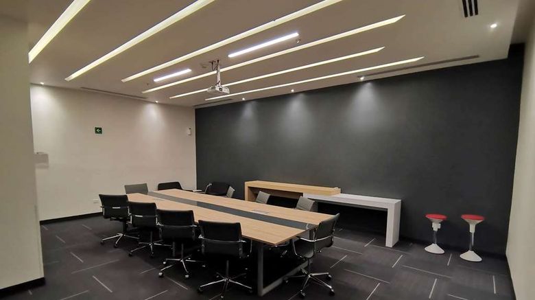 <b>Ramada Encore by Wyndham GDL Aeropuerto Meeting</b>. Images powered by <a href="https://iceportal.shijigroup.com/" title="IcePortal" target="_blank">IcePortal</a>.