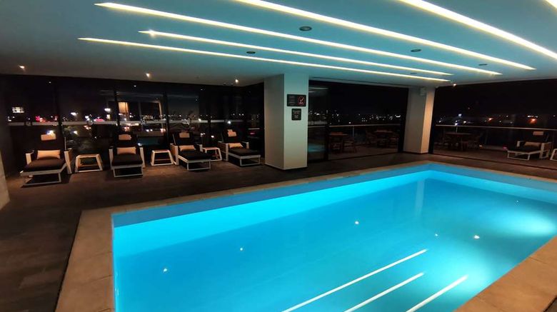 <b>Ramada Encore by Wyndham GDL Aeropuerto Pool</b>. Images powered by <a href="https://iceportal.shijigroup.com/" title="IcePortal" target="_blank">IcePortal</a>.