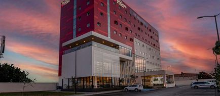 Ramada Encore by Wyndham GDL Aeropuerto Exterior