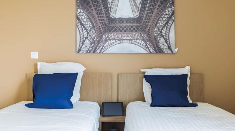 <b>Zenitude Magny Les Hameaux Suite</b>. Images powered by <a href="https://iceportal.shijigroup.com/" title="IcePortal" target="_blank">IcePortal</a>.