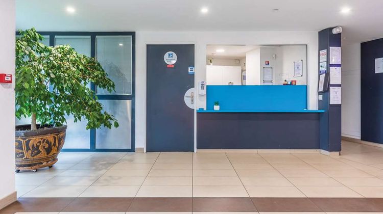 Zenitude Magny Les Hameaux Lobby