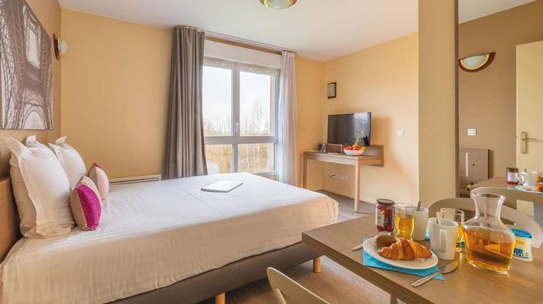 <b>Zenitude Magny Les Hameaux Room</b>. Images powered by <a href="https://iceportal.shijigroup.com/" title="IcePortal" target="_blank">IcePortal</a>.