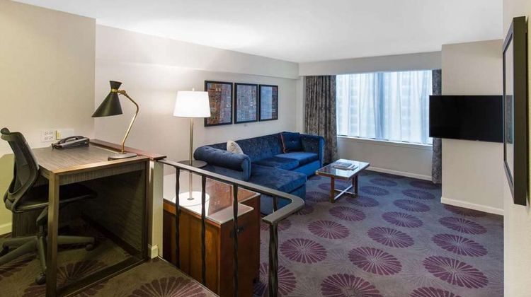 Chicago Hotel Coll Magnificent Mile Suite