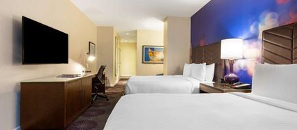 Chicago Hotel Coll Magnificent Mile Room