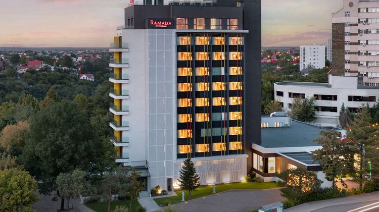 Ramada by Wyndham Slatina Parc Exterior