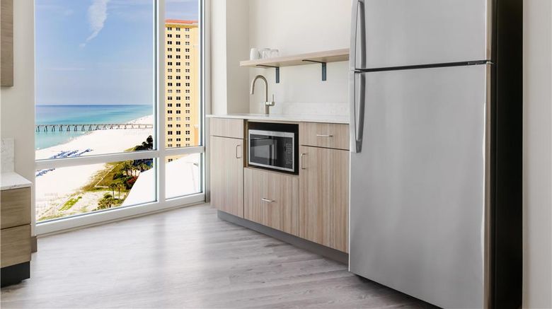 <b>Hyatt Place Panama City Beach Beachfront Suite</b>. Images powered by <a href="https://iceportal.shijigroup.com/" title="IcePortal" target="_blank">IcePortal</a>.