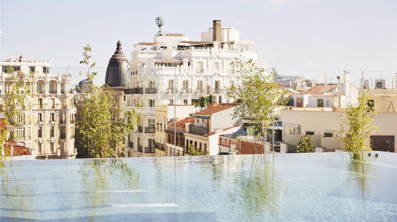 <b>Thompson Madrid by Hyatt Pool</b>. Images powered by <a href="https://iceportal.shijigroup.com/" title="IcePortal" target="_blank">IcePortal</a>.