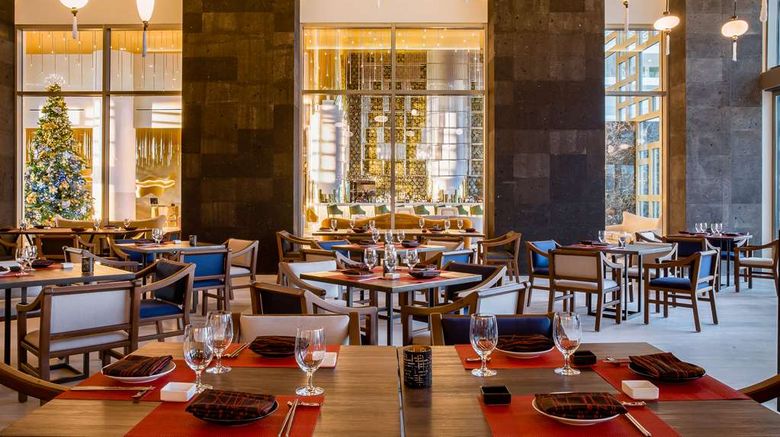 <b>Garza Blanca Resort & Spa Cancun Restaurant</b>. Images powered by <a href="https://iceportal.shijigroup.com/" title="IcePortal" target="_blank">IcePortal</a>.