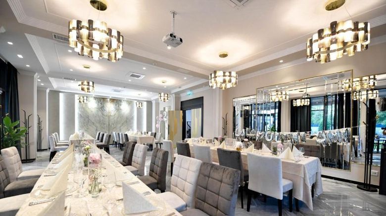 <b>NORA PRESTIGE Restaurant</b>. Images powered by <a href="https://iceportal.shijigroup.com/" title="IcePortal" target="_blank">IcePortal</a>.
