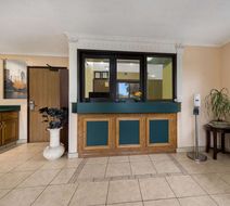 Econo Lodge Spotsylvania Town Center Lobby