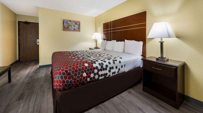 <b>Econo Lodge Spotsylvania Town Center Room</b>. Images powered by <a href="https://iceportal.shijigroup.com/" title="IcePortal" target="_blank">IcePortal</a>.