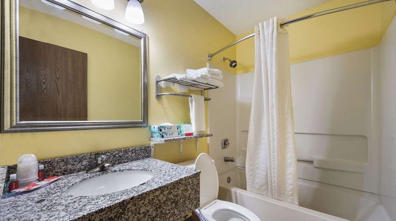 <b>Econo Lodge Spotsylvania Town Center Room</b>. Images powered by <a href="https://iceportal.shijigroup.com/" title="IcePortal" target="_blank">IcePortal</a>.