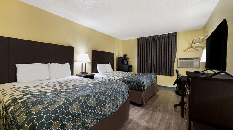<b>Econo Lodge Spotsylvania Town Center Room</b>. Images powered by <a href="https://iceportal.shijigroup.com/" title="IcePortal" target="_blank">IcePortal</a>.