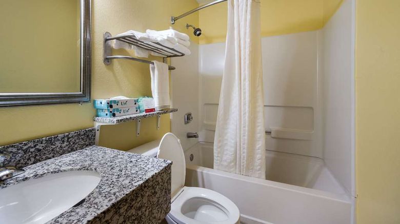 <b>Econo Lodge Spotsylvania Town Center Room</b>. Images powered by <a href="https://iceportal.shijigroup.com/" title="IcePortal" target="_blank">IcePortal</a>.
