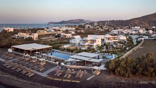 Sea Breeze Beach Resort, Curio by Hilton
