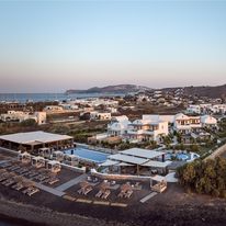 Sea Breeze Beach Resort, Curio by Hilton