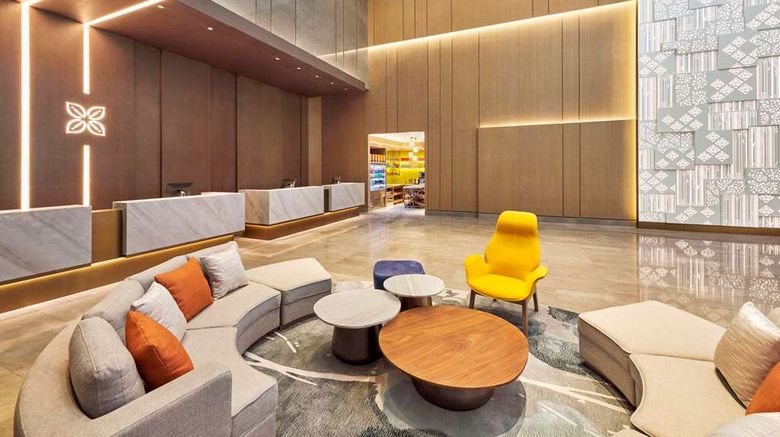 <b>Hilton Garden Inn Shenzhen Guangming Lobby</b>. Images powered by <a href="https://iceportal.shijigroup.com/" title="IcePortal" target="_blank">IcePortal</a>.