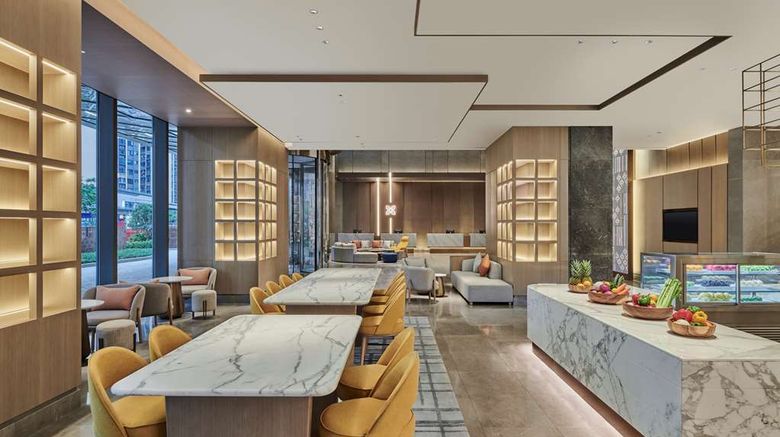 <b>Hilton Garden Inn Shenzhen Guangming Restaurant</b>. Images powered by <a href="https://iceportal.shijigroup.com/" title="IcePortal" target="_blank">IcePortal</a>.