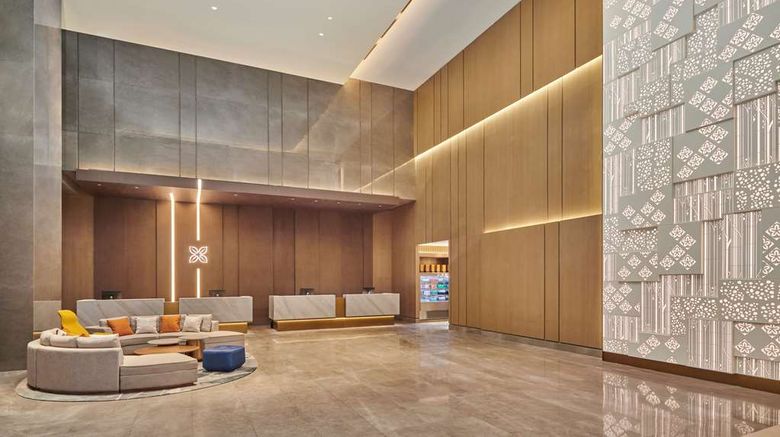 <b>Hilton Garden Inn Shenzhen Guangming Lobby</b>. Images powered by <a href="https://iceportal.shijigroup.com/" title="IcePortal" target="_blank">IcePortal</a>.