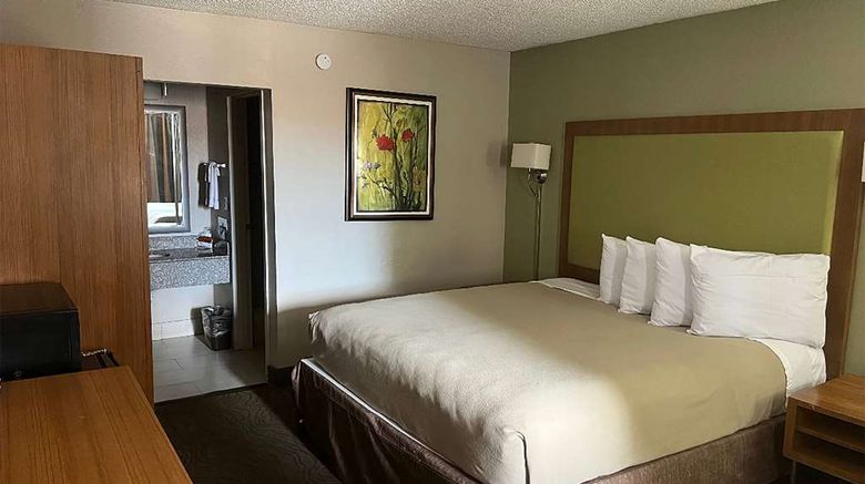 <b>Baymont by Wyndham Odessa Highway 80 Room</b>. Images powered by <a href="https://iceportal.shijigroup.com/" title="IcePortal" target="_blank">IcePortal</a>.