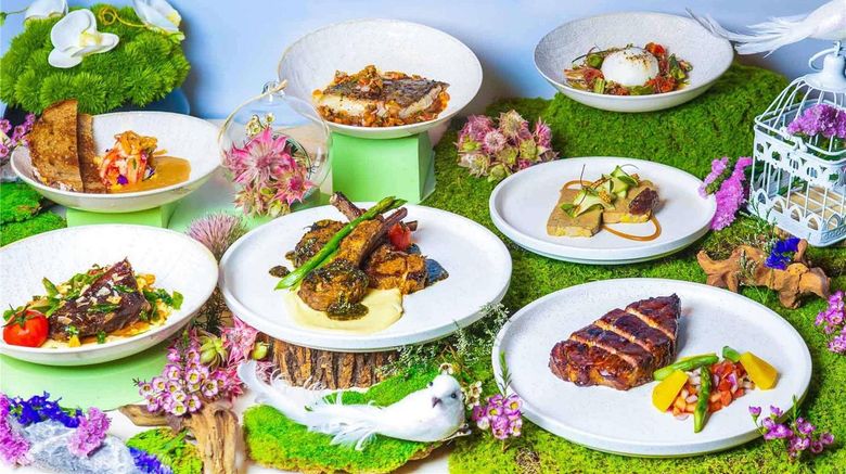 <b>Pullman Singapore Orchard Restaurant</b>. Images powered by <a href="https://iceportal.shijigroup.com/" title="IcePortal" target="_blank">IcePortal</a>.