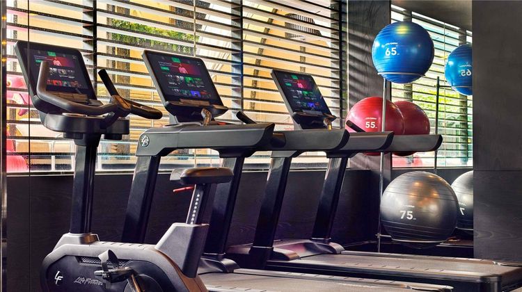 Pullman Singapore Orchard Health
