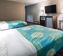 Travelodge by Wyndham Downtown NE Room