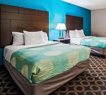 Travelodge by Wyndham Downtown NE Room