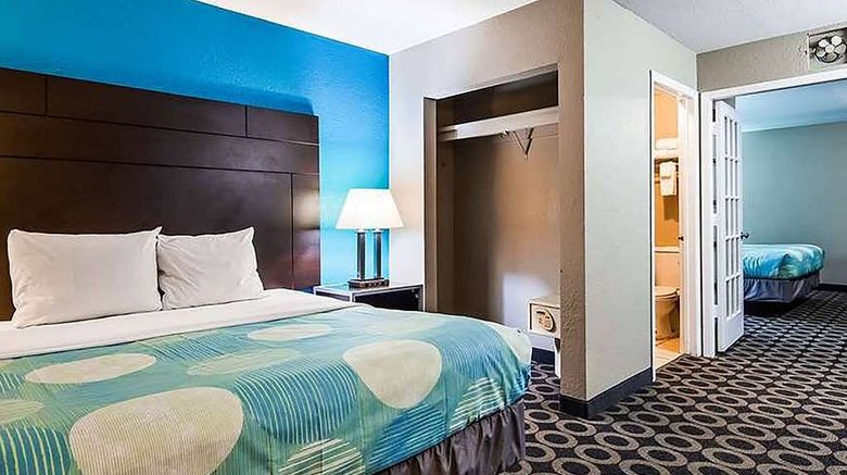 <b>Travelodge by Wyndham Downtown NE Room</b>. Images powered by <a href="https://iceportal.shijigroup.com/" title="IcePortal" target="_blank">IcePortal</a>.