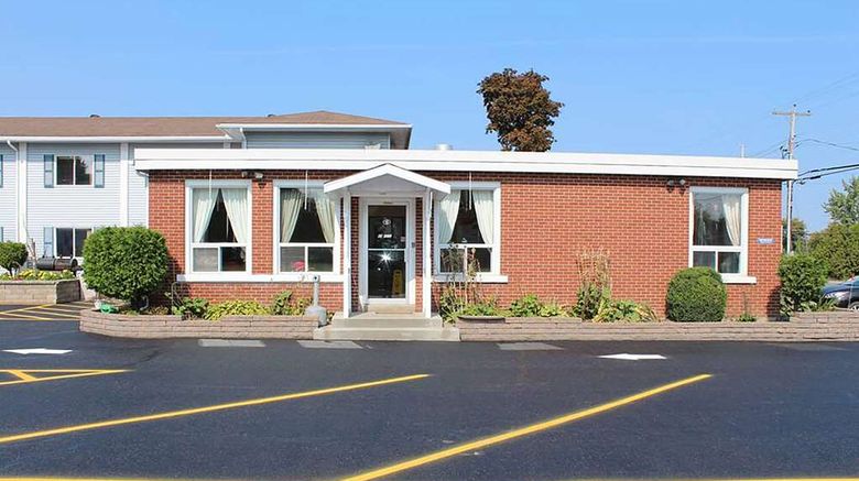 Super 8 by Wyndham Pembroke Exterior. Images powered by <a href="https://iceportal.shijigroup.com" target="_blank" rel="noopener">Ice Portal</a>.