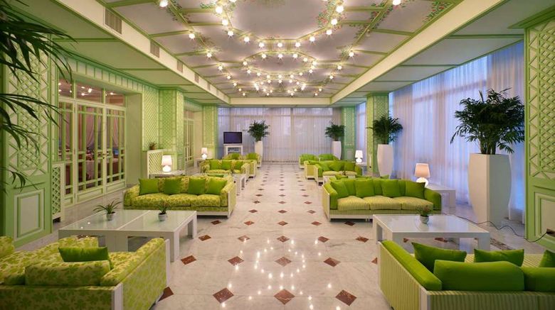 <b>Continental Hotel Restaurant</b>. Images powered by <a href="https://iceportal.shijigroup.com/" title="IcePortal" target="_blank">IcePortal</a>.