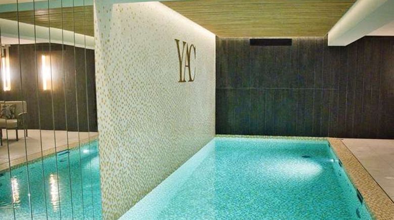 <b>Hotel YAC Paris Clichy Radisson Individ Pool</b>. Images powered by <a href="https://iceportal.shijigroup.com/" title="IcePortal" target="_blank">IcePortal</a>.
