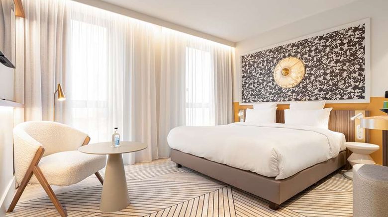 <b>Hotel YAC Paris Clichy Radisson Individ Room</b>. Images powered by <a href="https://iceportal.shijigroup.com/" title="IcePortal" target="_blank">IcePortal</a>.