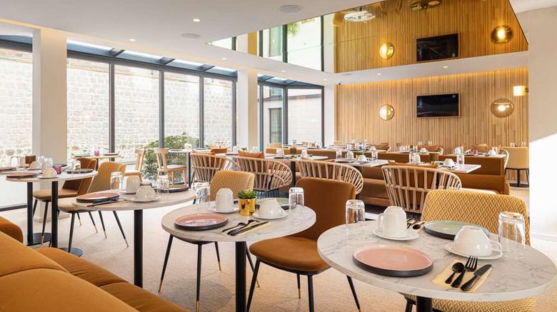 <b>Hotel YAC Paris Clichy Radisson Individ Restaurant</b>. Images powered by <a href="https://iceportal.shijigroup.com/" title="IcePortal" target="_blank">IcePortal</a>.