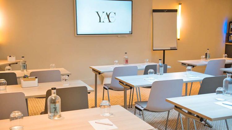 Hotel YAC Paris Clichy Radisson Individ Meeting