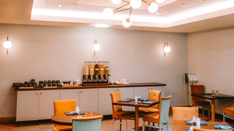 <b>Bolton Stadium Hotel,Radisson Individual Restaurant</b>. Images powered by <a href="https://iceportal.shijigroup.com/" title="IcePortal" target="_blank">IcePortal</a>.