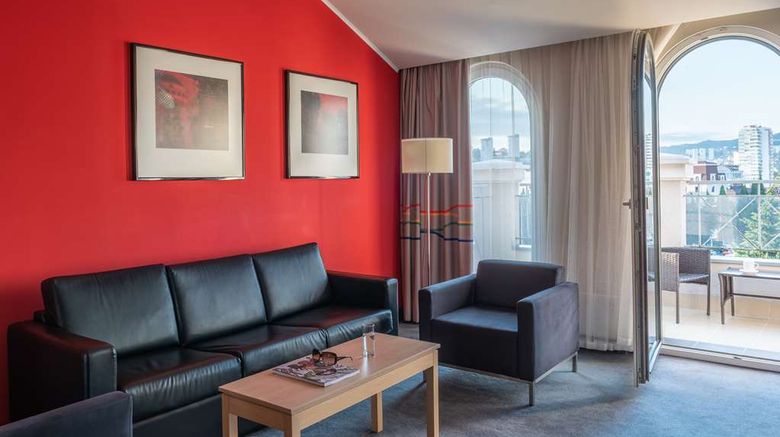 <b>Cosmos Sochi Hotel, Radisson Individuals Suite</b>. Images powered by <a href="https://iceportal.shijigroup.com/" title="IcePortal" target="_blank">IcePortal</a>.