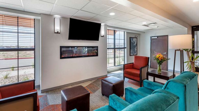 <b>Comfort Inn & Suites Bennett Lobby</b>. Images powered by <a href="https://iceportal.shijigroup.com/" title="IcePortal" target="_blank">IcePortal</a>.