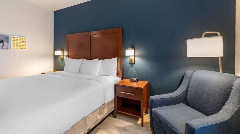 <b>Comfort Inn & Suites Bennett Room</b>. Images powered by <a href="https://iceportal.shijigroup.com/" title="IcePortal" target="_blank">IcePortal</a>.