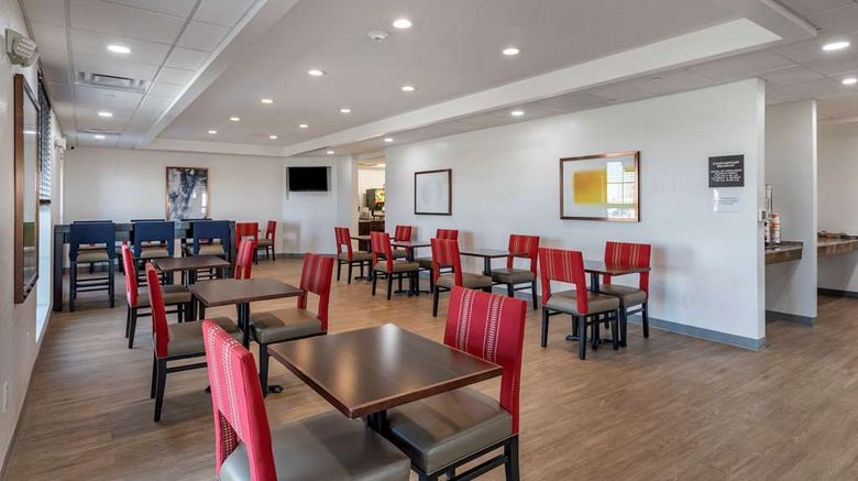 <b>Comfort Inn & Suites Bennett Restaurant</b>. Images powered by <a href="https://iceportal.shijigroup.com/" title="IcePortal" target="_blank">IcePortal</a>.