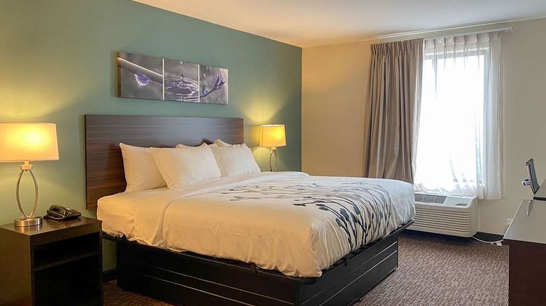 <b>Sleep Inn & Suites-Coliseum Area Room</b>. Images powered by <a href="https://iceportal.shijigroup.com/" title="IcePortal" target="_blank">IcePortal</a>.